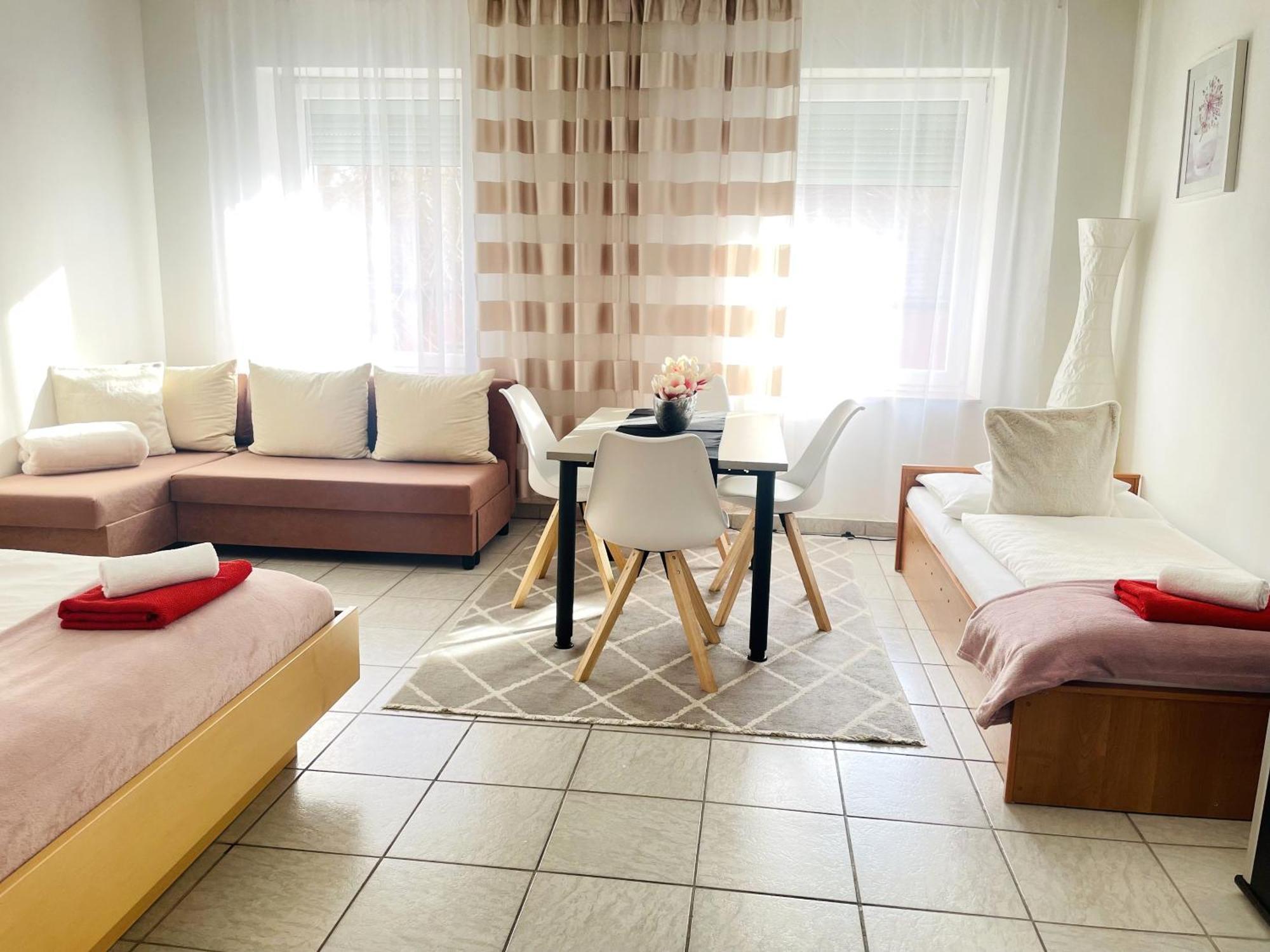 Alpesi Apartman Downtown Ödenburg Zimmer foto